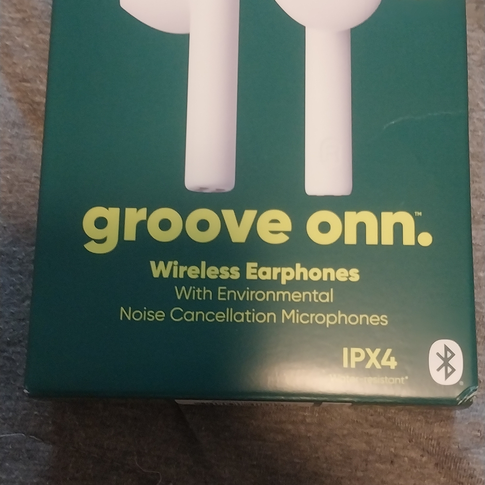 Dive Into Groove Onn White Wireless Earphones. Only One Left, Don' t Miss Out